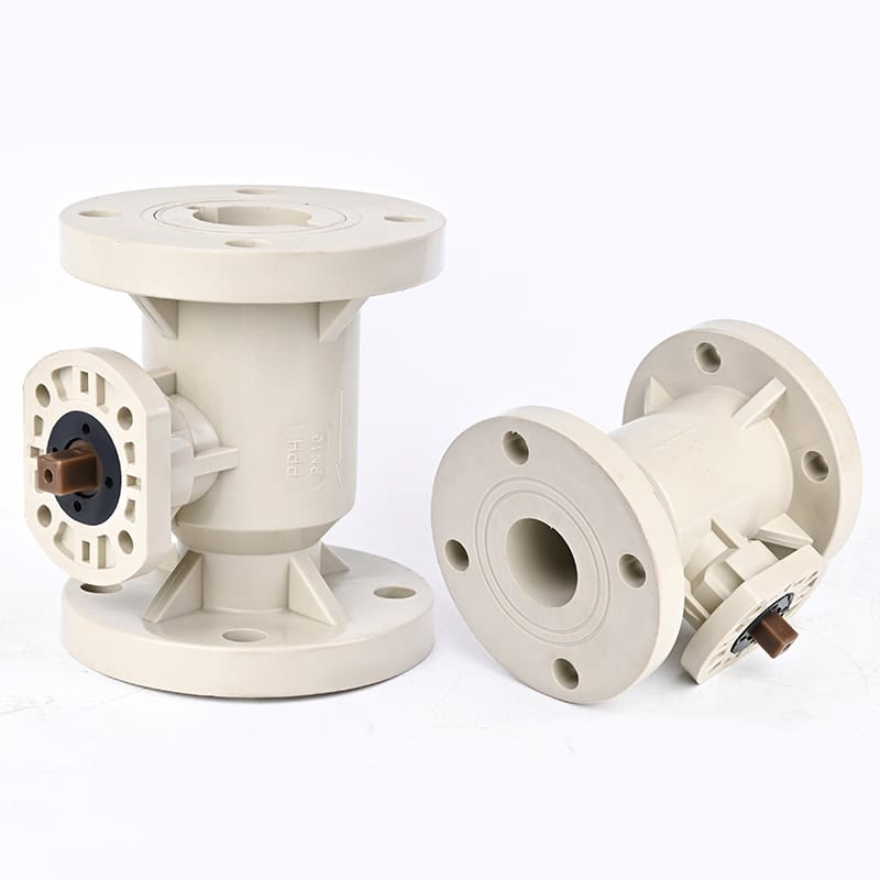 PPH one-piece flanged ball valve body featuring an ISO 5211 high mounting pad, ensuring zero root leakage and easy actuator installation.